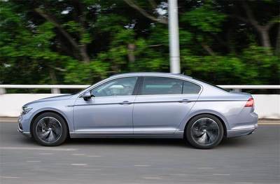 大眾高級(jí)豐田便宜?不 9.99萬能買速騰 但豐田同級(jí)要16萬